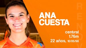 La central Ana Cuesta renueva con el Extremadura Club Pacense Voleibol