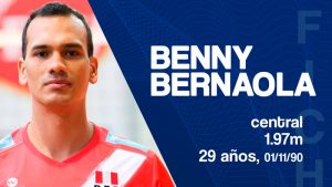 El central peruano Benny Bernaola llega al Club Pacense Voleibol