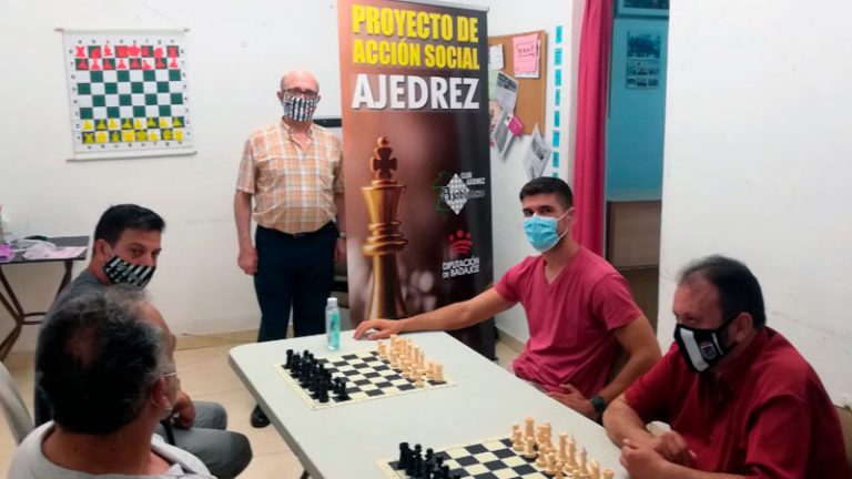 Aspesoba participa en el programa 'Ajedrez sin barreras' con el Club Ajoblanco