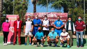Trujillo acoge el Campeonato de Extremadura de tenis de veteranos