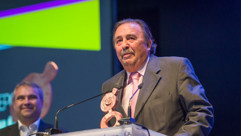 Juan de Dios Román, tras recibir el Premio Grada al Deporte en 2014. Foto: Eduardo Sierra