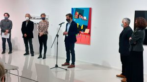La sala 'El Brocense' acoge las obras seleccionadas en el Premio de Artes Plásticas