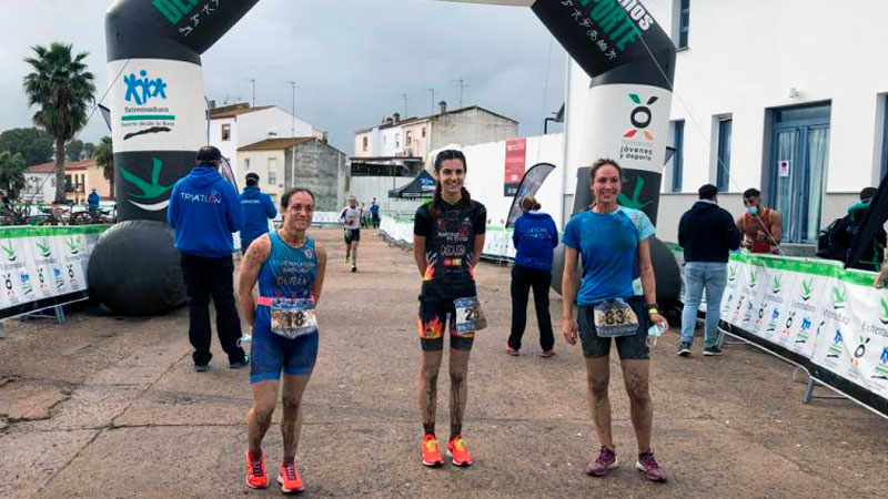 Irene Cascajosa y Miguel Blanco ganan el I Duatlón Cros Lago de Alqueva Alconchel 2020