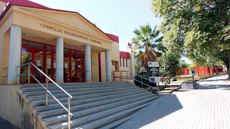 El Ayuntamiento de Mérida mantiene abierta la inscripción de los cursos de tonificación y Pilates