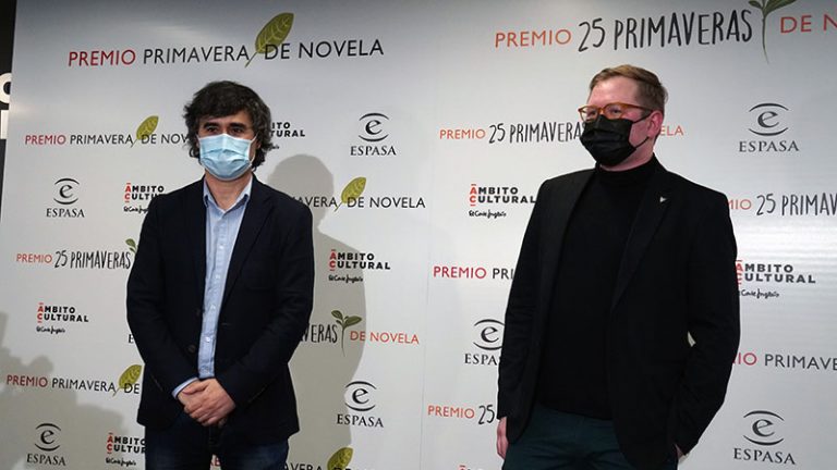 Pedro Simón gana el Premio Primavera de Novela y Dimas Prychyslyy el Premio 25 Primaveras de Novela