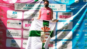 Elena Ayuso se proclama campeona de Extremadura de piragüismo adaptado