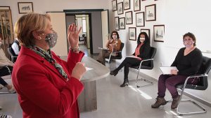 La Diputación de Badajoz forma a su personal en la lengua de signos