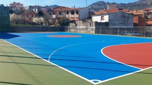 La Diputación de Cáceres remodela las pistas deportivas de Navalvillar de Ibor