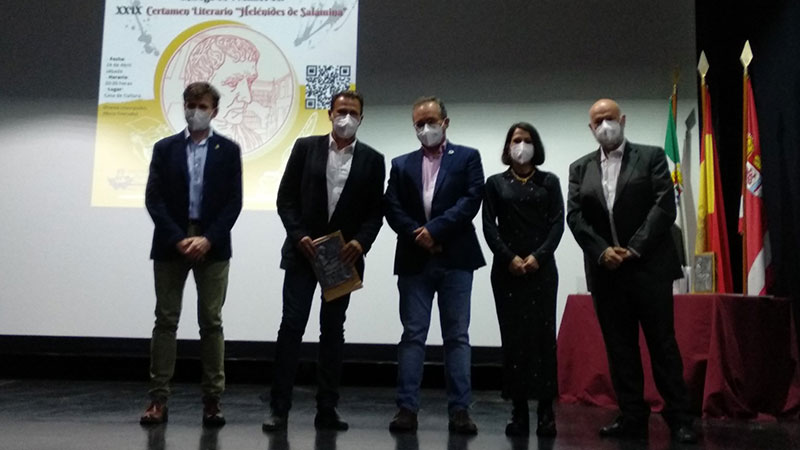 Salvador Vaquero gana el certamen literario 'Helénides de Salamina' de Casar de Cáceres