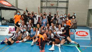 El equipo femenino del CD Badajoz Extremadura de voleibol asciende a Superliga 2
