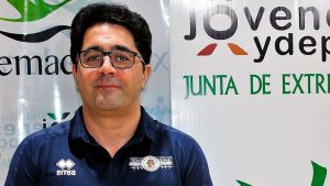 El Extremadura Cáceres Patrimonio de la Humanidad renueva a su entrenador, Óscar Pulido