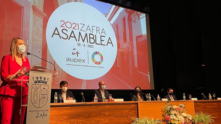 Zafra acoge la asamblea general de las universidades populares extremeñas