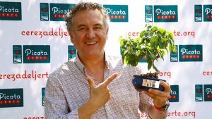 El periodista Roberto Brasero recibe el Premio Picota del Jerte 2021