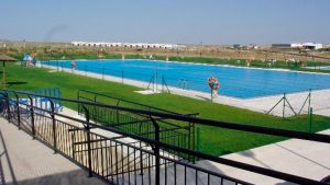 El Ayuntamiento de Cáceres organiza cursos de natación en tres piscinas municipales