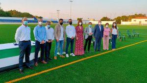 Solana de los Barros inaugura oficialmente su nuevo campo de fútbol de césped artificial