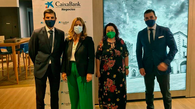 CaixaBank firma un convenio de colaboración con la Asociación de Empresarios del Comercio de Cáceres