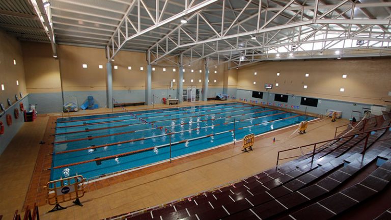 El Ayuntamiento de Mérida abre la inscripción de los cursos de natación y las Escuelas Deportivas Municipales