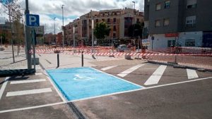 Apamex denuncia deficiencias en la accesibilidad de la estación de tren de Badajoz tras su reforma