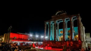 Miles de personas disfrutaron de la Noche del Patrimonio en Mérida y Cáceres