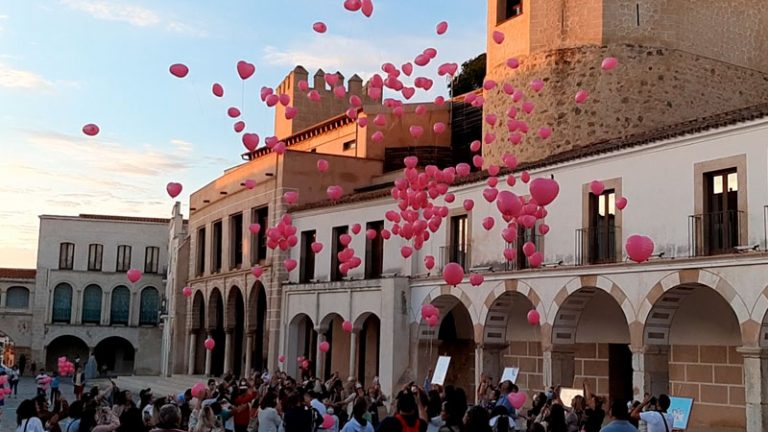 La Asociación Mi Princesa Rett presenta su calendario solidario de 2022