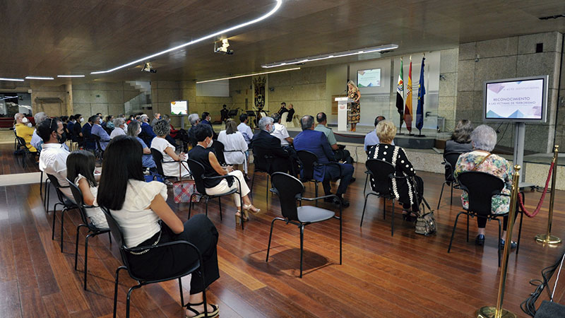 La Asamblea de Extremadura celebra un acto en homenaje a las víctimas del terrorismo. Grada 160