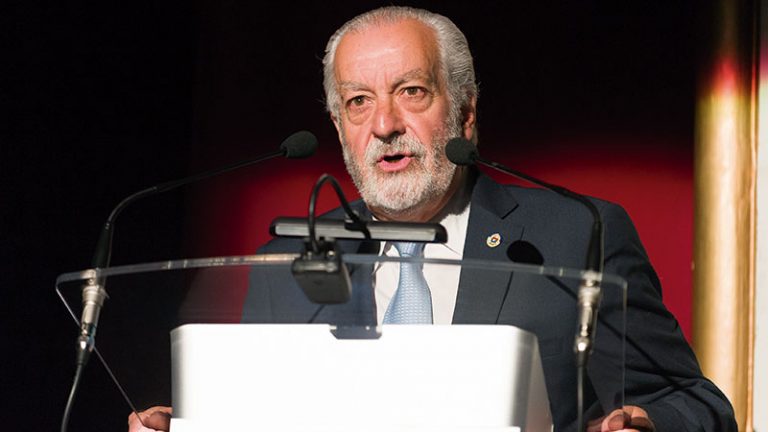 Francisco Valverde. Una vida comprometida con los demás. Grada 160. Primera Fila