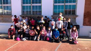 El programa 'Proades' lleva el triatlón a los colegios extremeños
