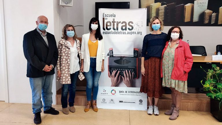 La Escuela de letras de Extremadura presenta su primera antología. Grada 161. Aupex