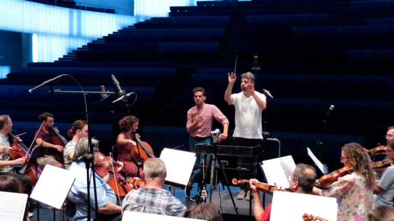 Antonio Najarro graba con la Orquesta de Extremadura la música de su nuevo espectáculo de danza