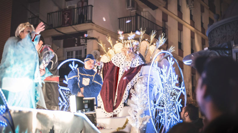 El Ayuntamiento de Mérida aprueba las ayudas a los 13 colectivos participantes en la Cabalgata de Reyes