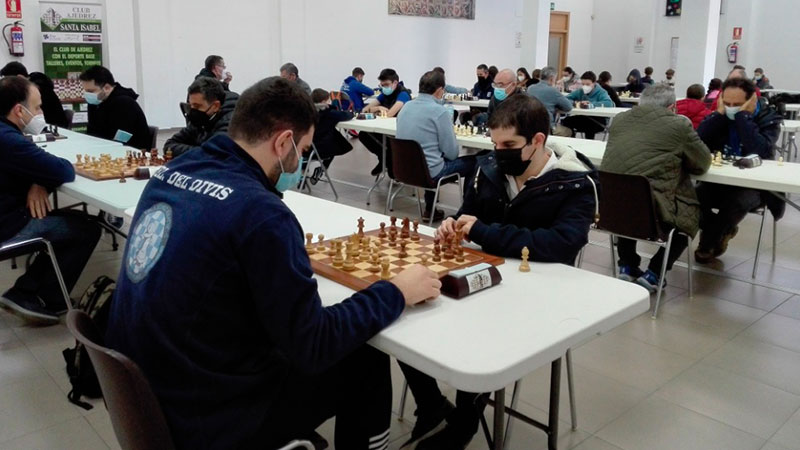 José Antonio González gana el Torneo de Navidad de ajedrez del Club Santa Isabel de Badajoz