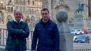 José Antonio Ramos y Raúl Rubio publican un libro sobre la Plaza Mayor de Trujillo