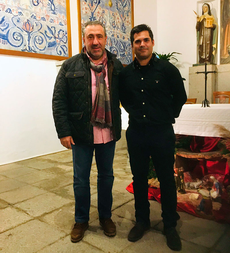 Con Sergio Chávez, director de la Escuela Municipal de Música de Valdelacalzada. Foto: Cedida