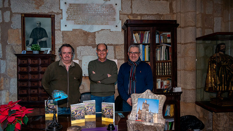 Alejo Leal, José Antonio Ramos y Óscar García presentan un libro sobre la historia de Portezuelo
