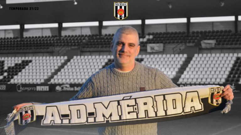Javier Álvarez de los Mozos deja de ser el entrenador del Mérida