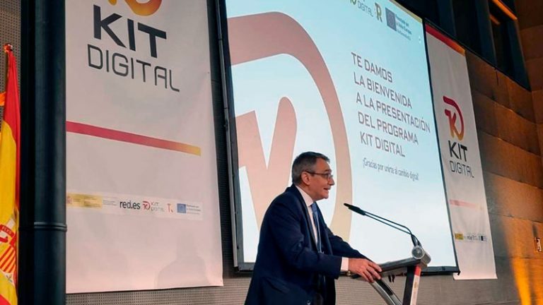 La Junta de Extremadura y Red.es presentan el programa de ayudas ‘Kit Digital’ para pymes y autónomos