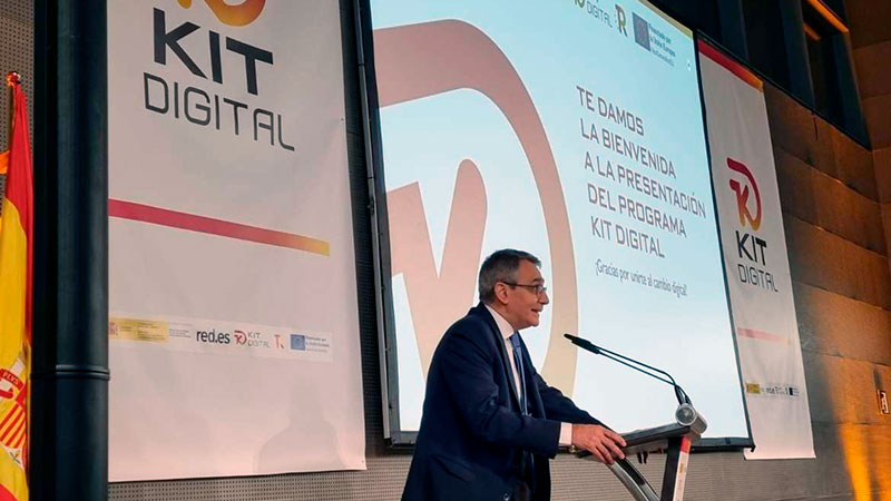 La Junta de Extremadura y Red.es presentan el programa de ayudas ‘Kit Digital’ para pymes y autónomos
