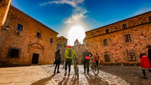 El Ayuntamiento de Cáceres promociona la ciudad como destino para los cicloturistas