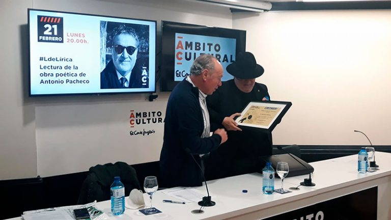 El poeta Antonio Pacheco protagoniza 'Con L de Lírica'. Plácido Ramírez Carrillo