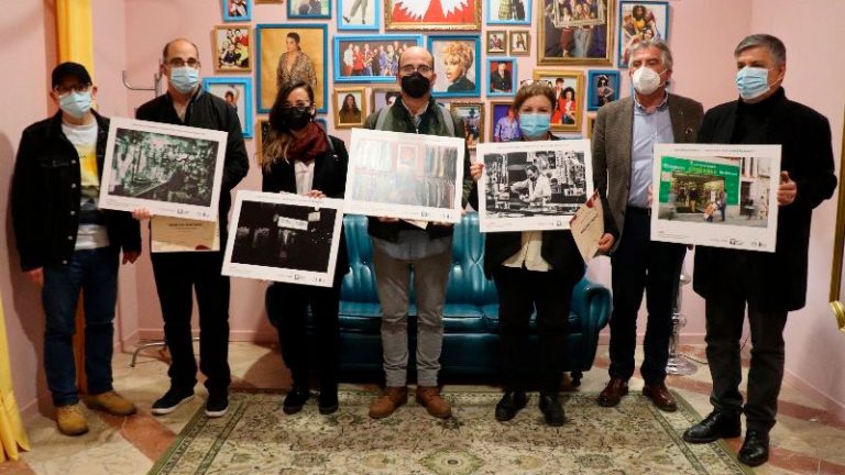 Fundación CB entrega los premios del concurso fotográfico 'Comercios del Casco Antiguo de Badajoz'