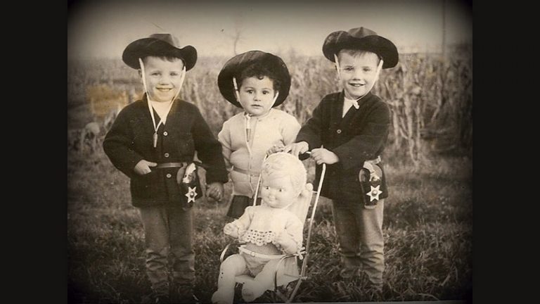 Las Crónicas del Far Wext. Grada 164. Rades