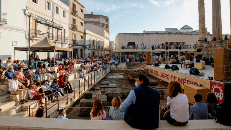 La Feria del Libro de Mérida se celebrará del 4 al 8 de mayo en el Templo de Diana