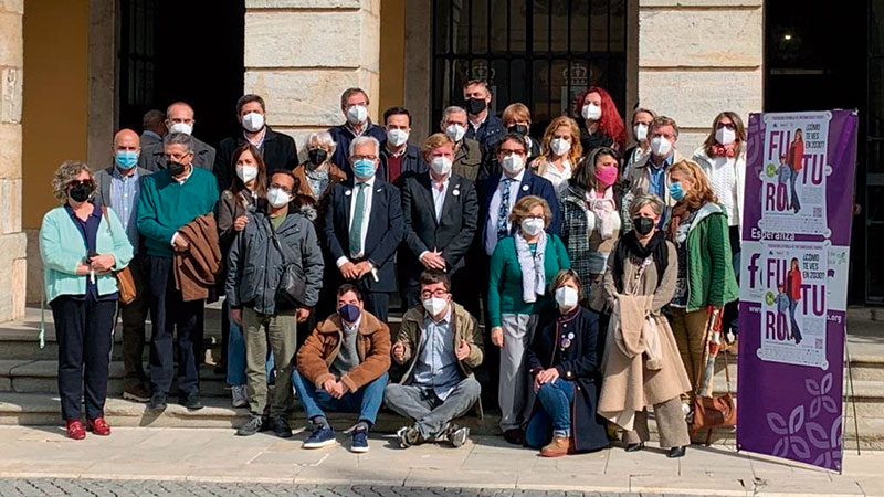 El Centro de Neurología de referencia para tratar la ELA ya está en marcha en Badajoz. Grada 165. Sepad