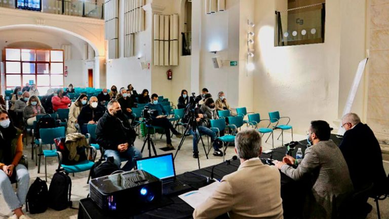 El proyecto 'Espacios Senior' se desarrollará en seis comarcas extremeñas