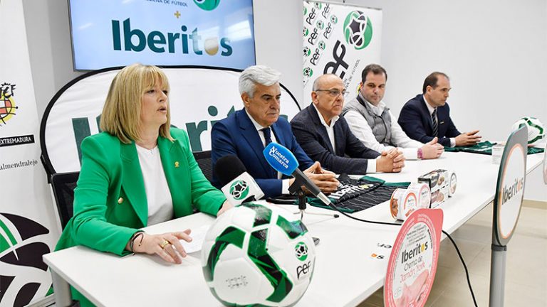 Iberitos renueva su apuesta por el Fútbol Femenino Extremeño