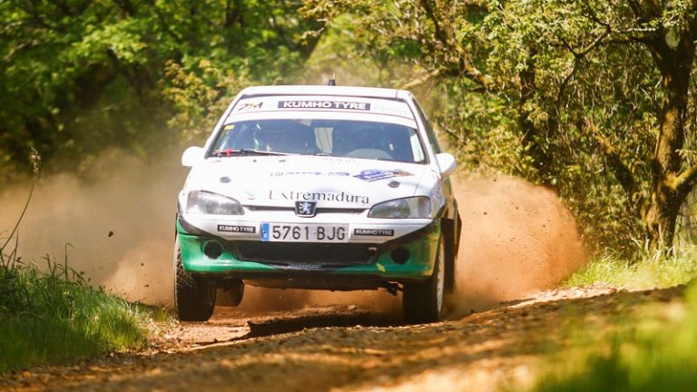 El Extremadura Rallye Team suma una nueva victoria en el nacional en el Rally Da Auga