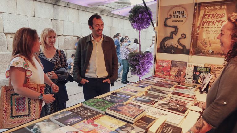 Casi 10.000 personas participan en la XLI Feria del Libro de Mérida