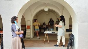 Arte Contemporáneo para celebrar el DIM22 en el Palacio de la Isla de Cáceres