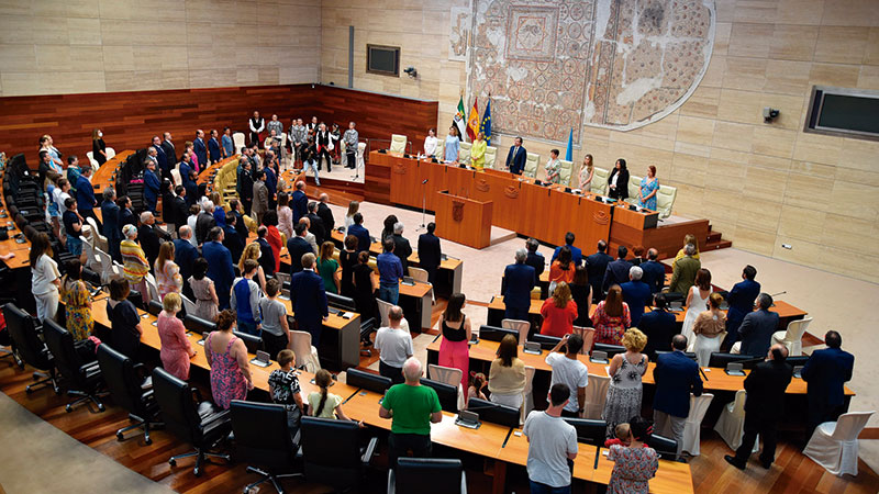 La Asamblea de Extremadura celebra su 39º aniversario. Grada 168