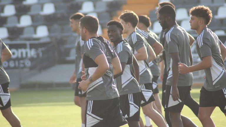Badajoz y Mérida regresan al trabajo en la pretemporada de Primera RFEF